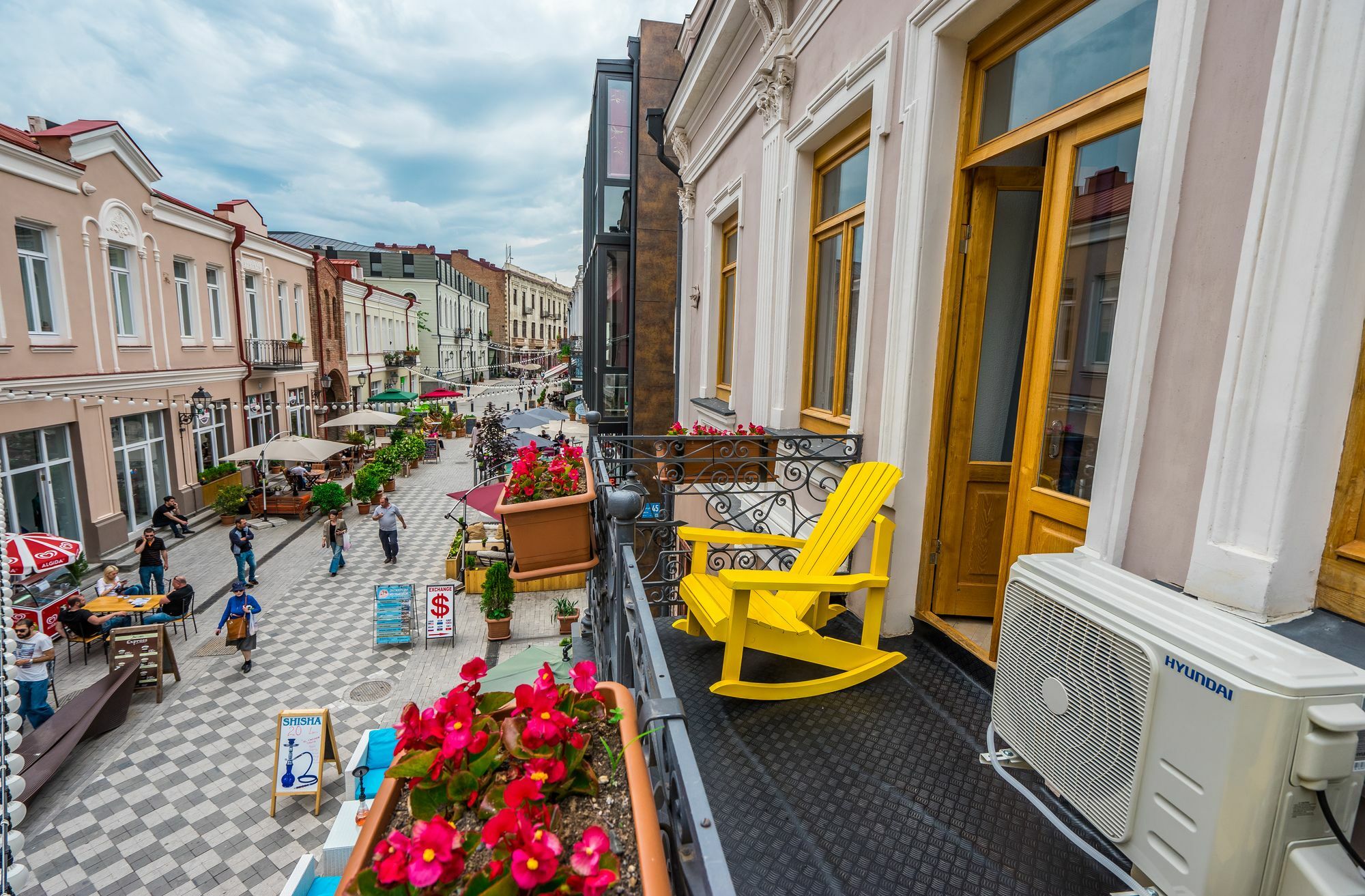 Brotseuli Hotel Tbilisi Esterno foto